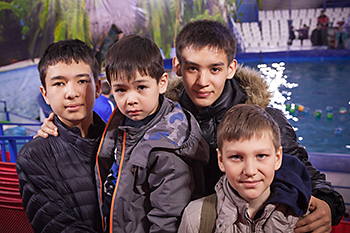 В дельфинарии